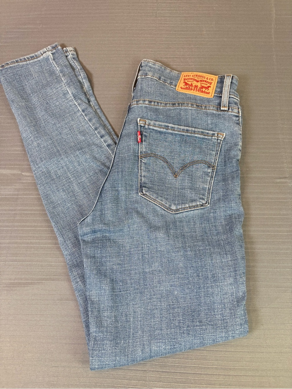 Levi’s 721 High Rise Skinny Jeans Women’s W28 Medium Wash Stretch Denim Slim Fit
